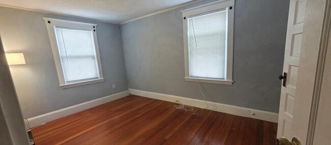 Photo - 176 Safford St