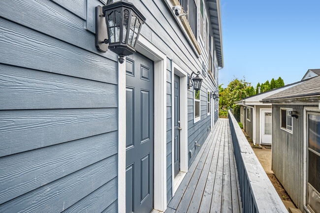 Photo - 4789 NE 108th Ave