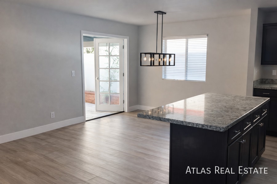 Photo - 528 W La Jolla Dr