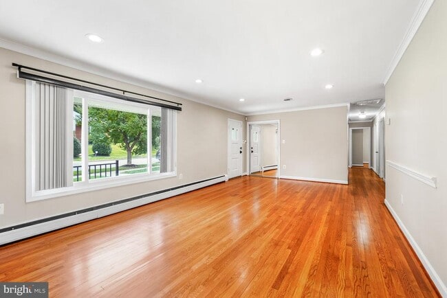 Photo - 8005 Murray Hill Dr