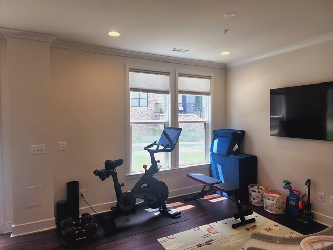 Photo - 4981 Lakeside Xing