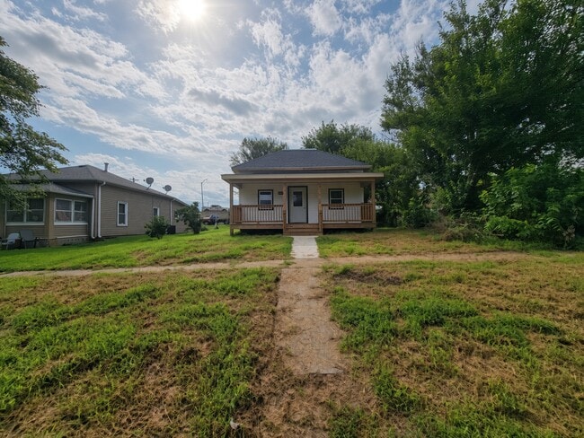 Photo - 1515 Lane St