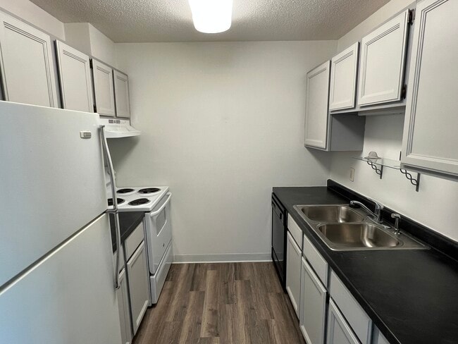 Photo - 2106 Valleyhigh Dr NW Unit 208