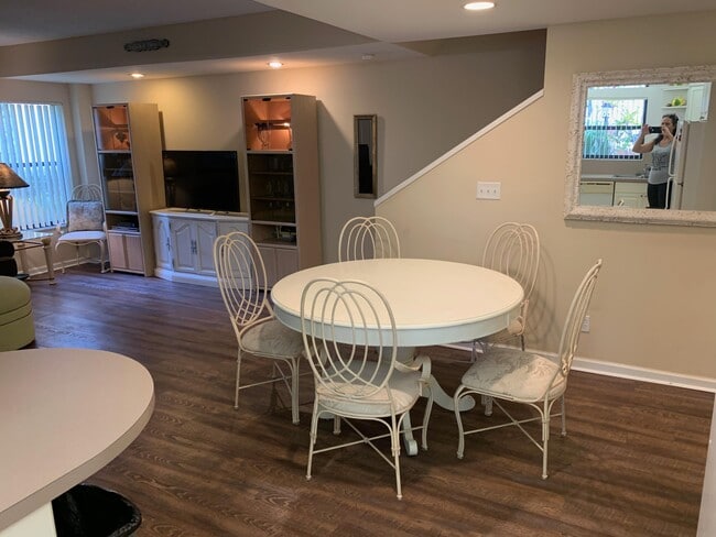 Photo - 49 Uno Lago Dr