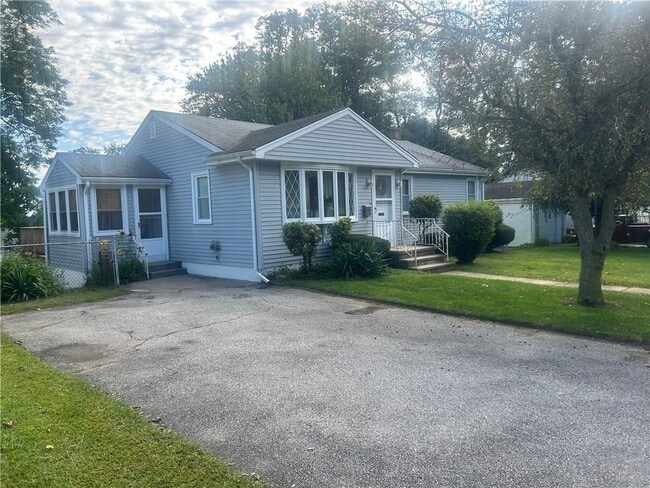 Photo - 55 Flanders St