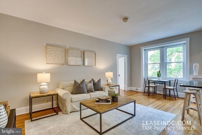 Photo - 1901 Columbia Rd NW Unit #301