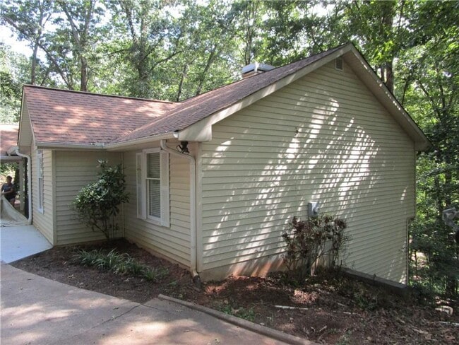 Photo - 2429 Thompson Mill Rd