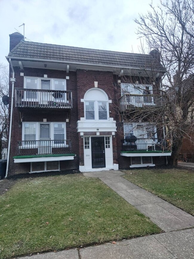 Photo - 3318 E 140th St Unit 1
