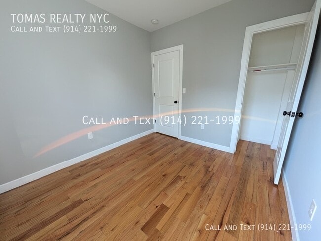 Building Photo - 766 E 233rd St Unit 2