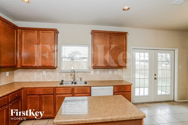 Photo - 12111 Karnes Way