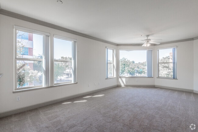 2BR, 2BA
