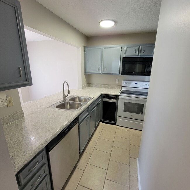 Photo - 63 Eastgate Cir