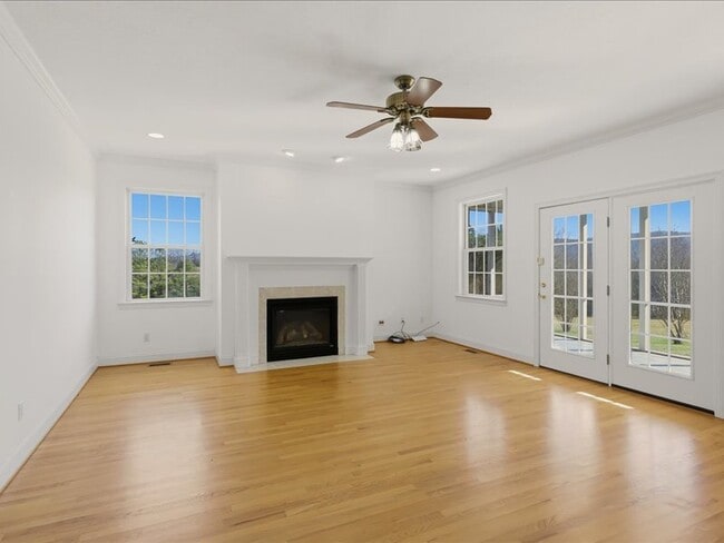 Photo - 5320 Baumgardner Rd