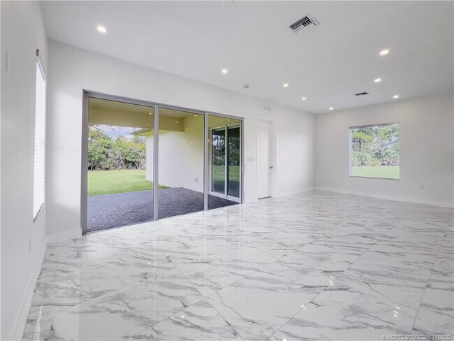 Photo - 149 Southeast Cor. Arno