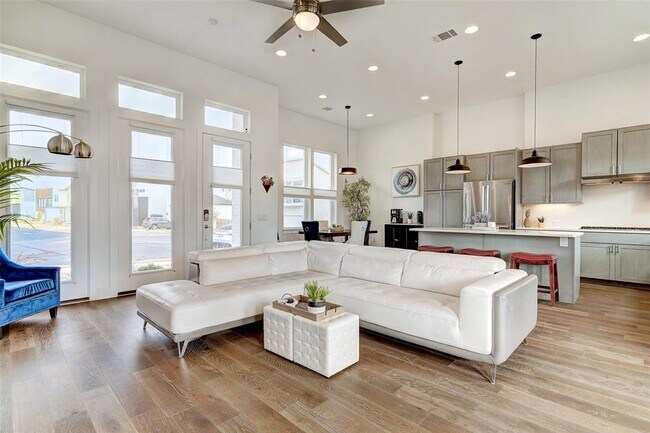 Photo - 6317 Toscana Ave