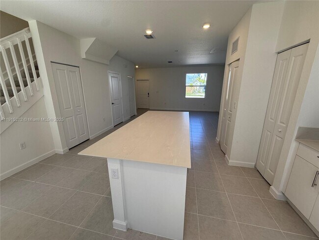 Photo - 1111 SE 2nd St