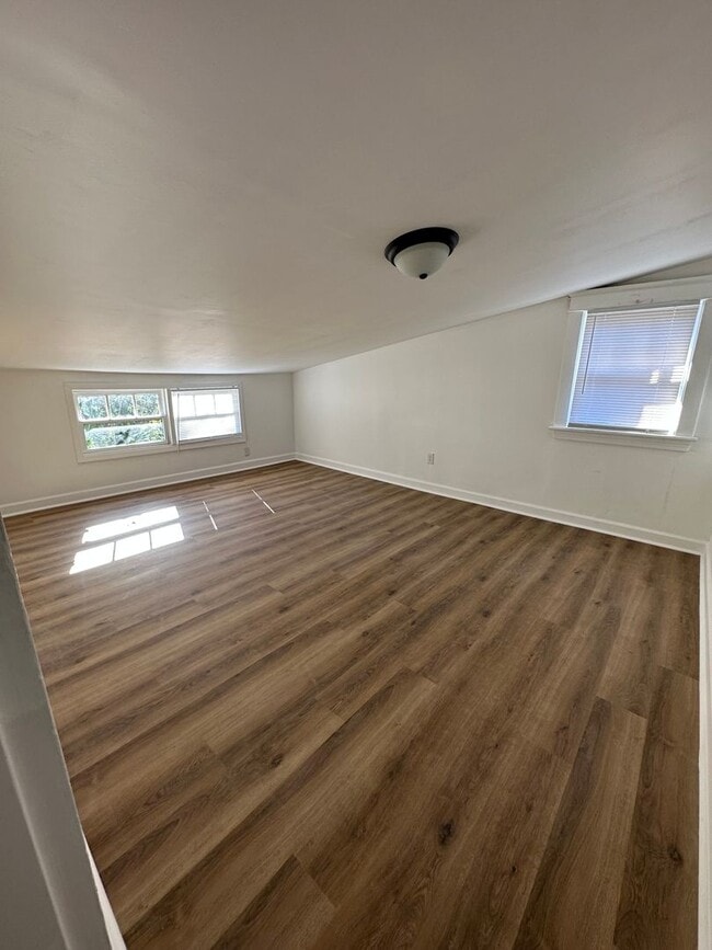 Photo - 707 Mansfield Ave Unit Apt. B