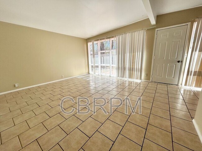 Photo - 2725 62nd St