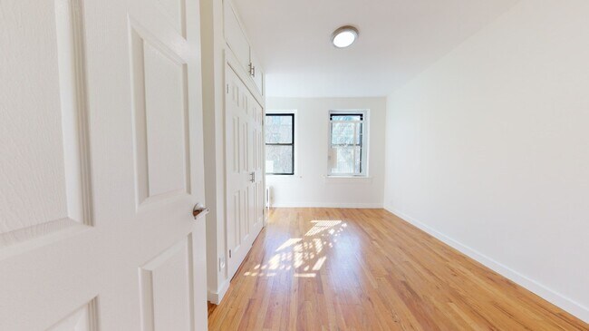 Photo - West 147th Street Unidad 4A