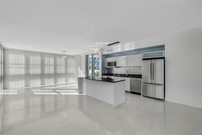 3131 NE 188th St Unit 2-507