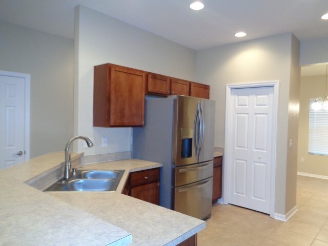 Photo - 5745 Woodruff Way