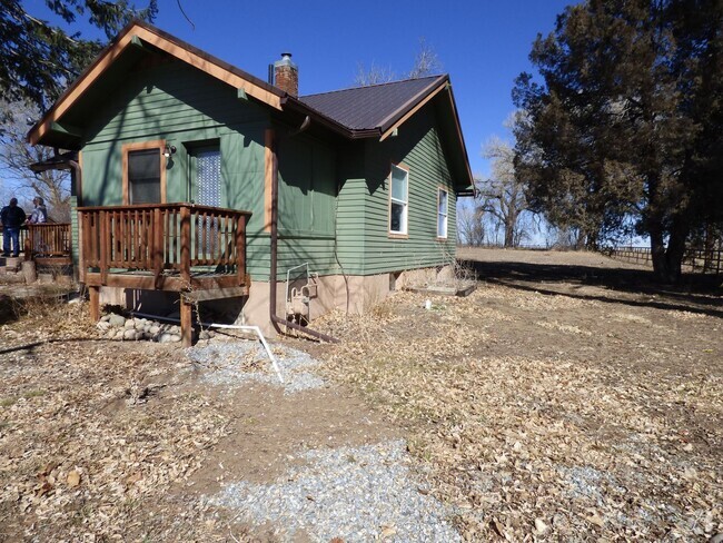 Building Photo - Cozy Cabin on Acreage Rental