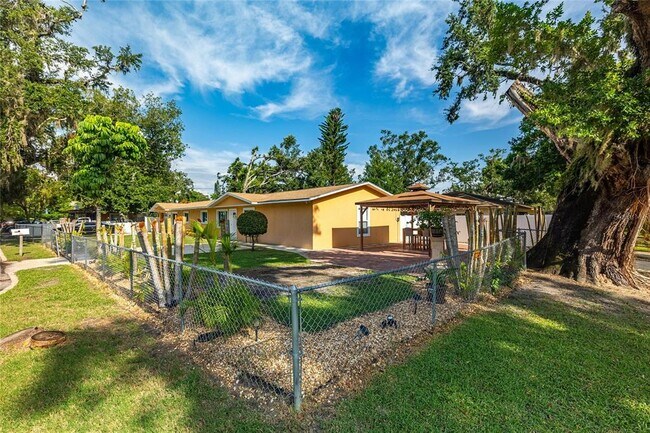 Photo - 1735 4th Ave E