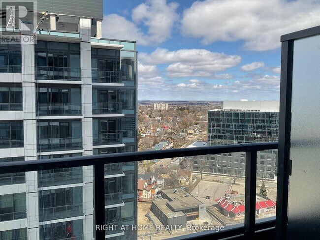 Photo - 15 Wellington St S Unité 1814