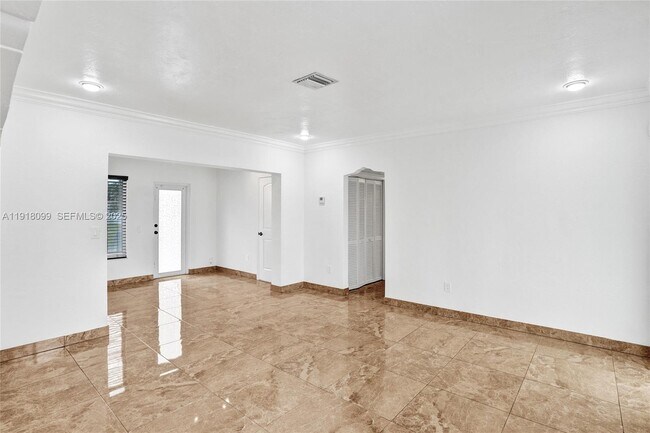 Photo - 5801 SW 20th St