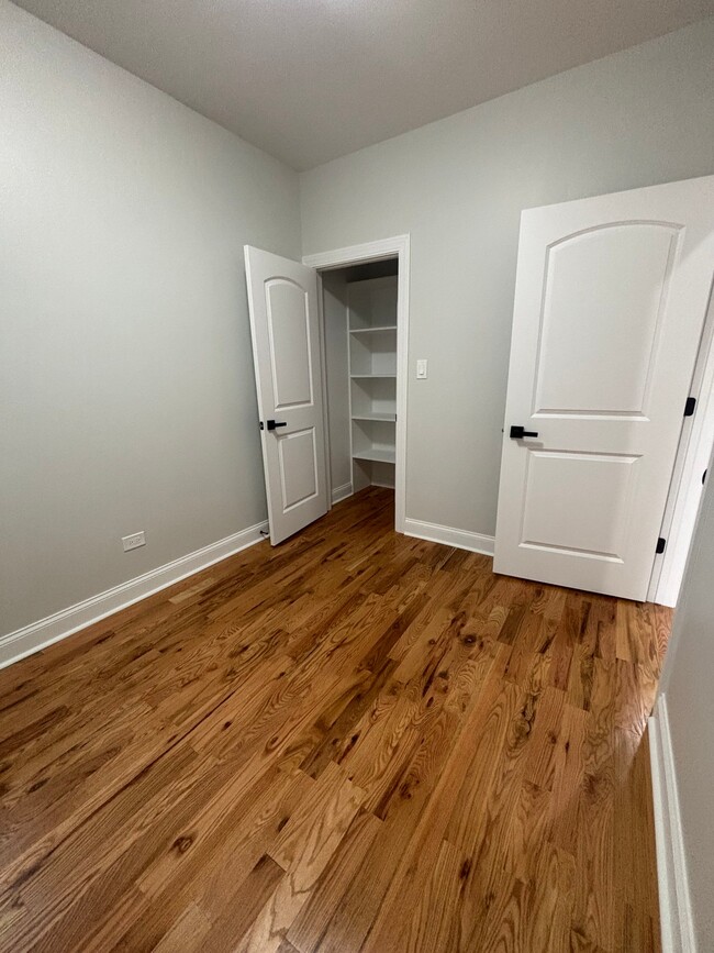 17 N Austin Blvd Unit 2