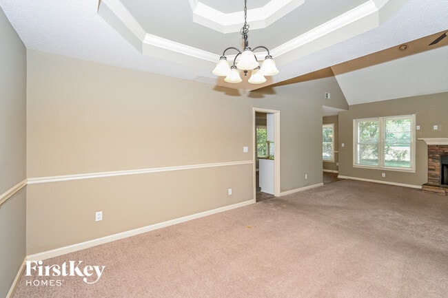 Photo - 5802 Millers Pond Ln