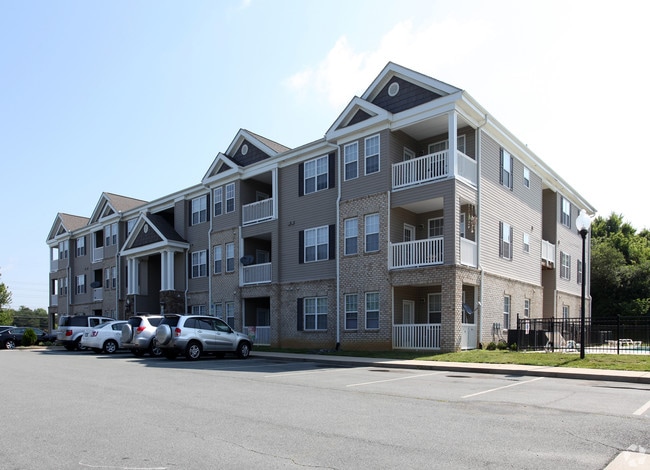 The Glenns at Elon - The Glenns at Elon