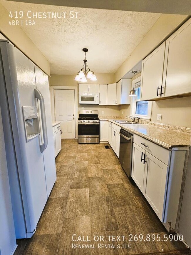 Photo - 419 Chestnut St