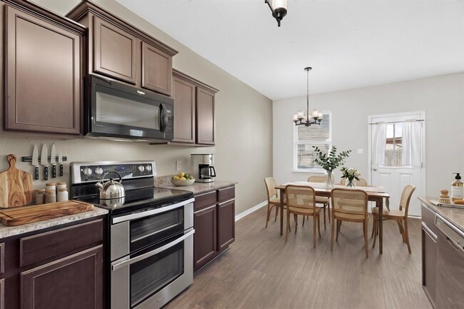 Photo - 1382 Breanna Ln