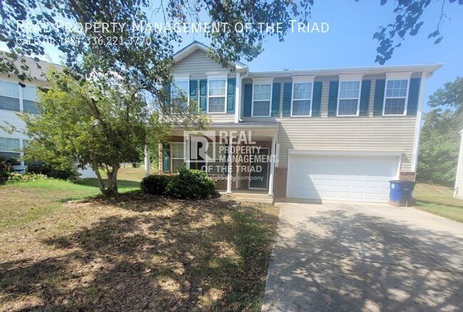 Lovely 4 BR/2.5 BA w/ Loft & 2 Car Garage ... - Lovely 4 BR/2.5 BA w/ Loft & 2 Car Garage ...