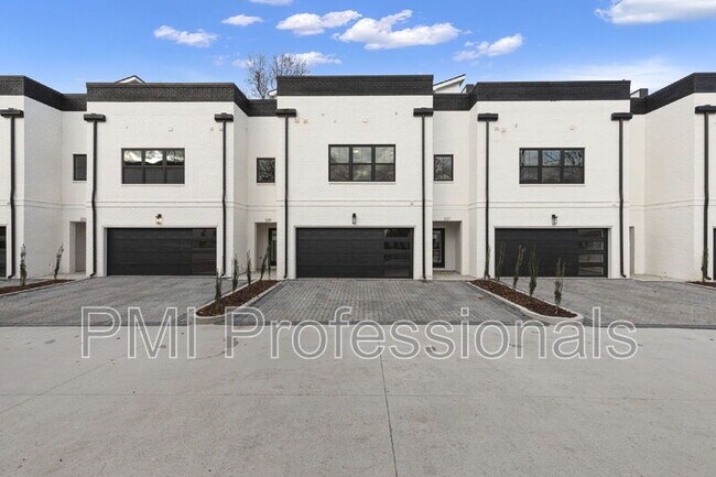 Photo - 231 S Bilbro Ave Townhome