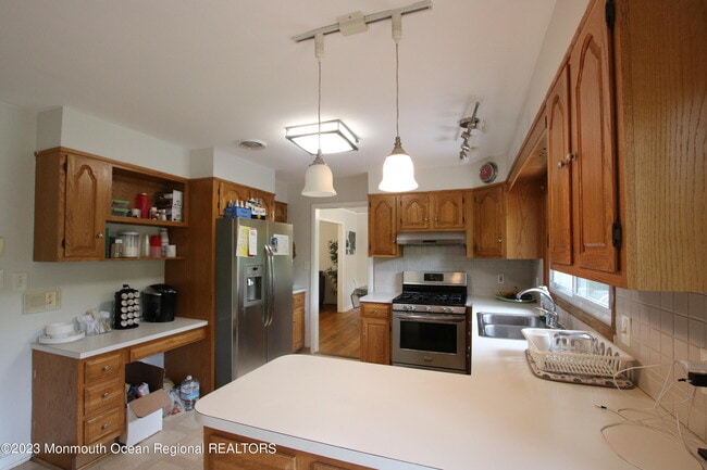 450 Redmond Ave