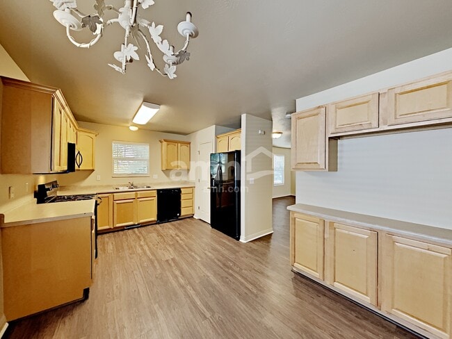 Photo - 3224 E Golden Eagle Rd
