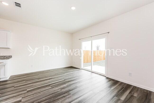 Photo - 12720 Haymarket Rd
