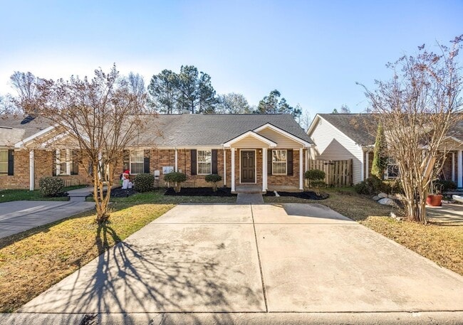 Photo - 638 Goodale Ln