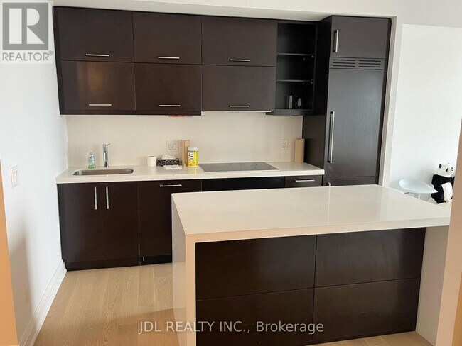 Photo - 1080 Bay St. Unit 3409