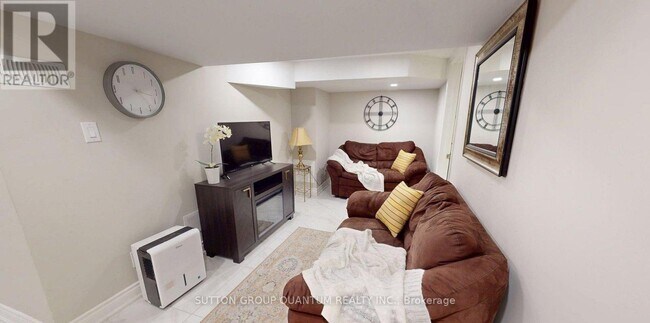 Photo - 507 Upper James St