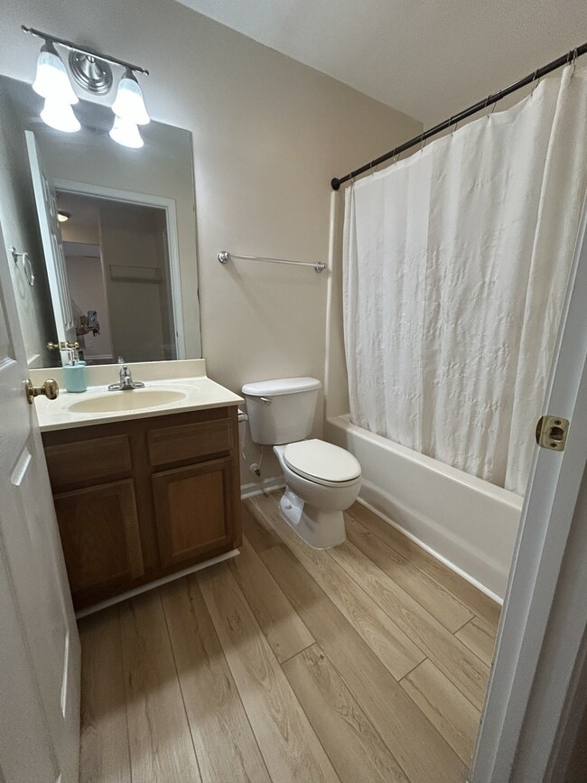 Photo - 4513 CC