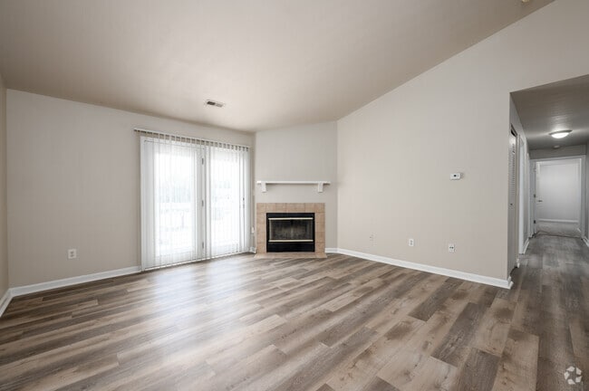 3BR, 2BA - 1,202SF - Living Room