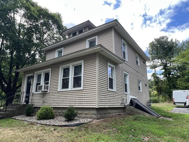 Building Photo - 18 Canal St