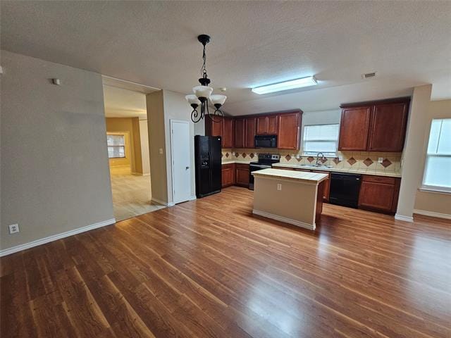 Photo - 605 Snowy Orchid Dr