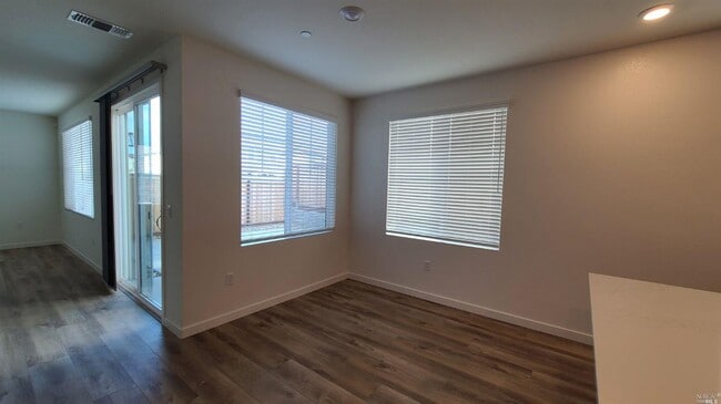 Photo - 2402 Indigo Dr