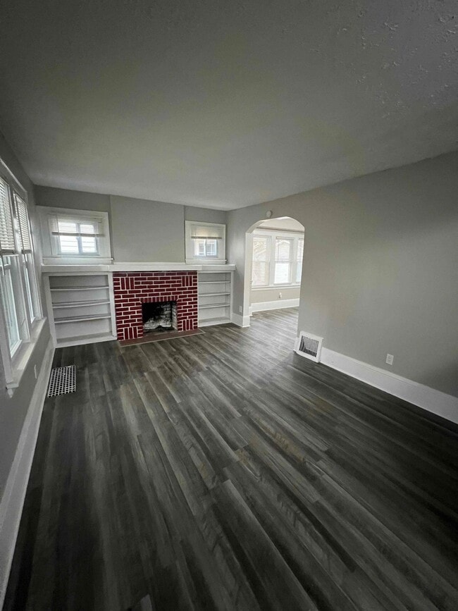 Photo - 914 Whittier Ave