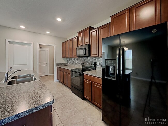 Photo - 15422 Broad Brush Dr