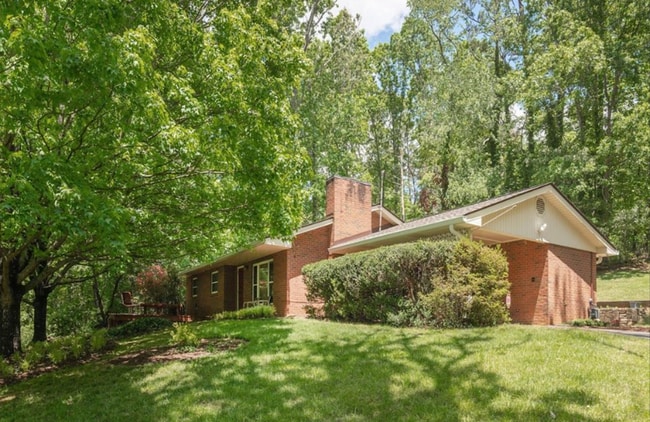 Photo - 315 Beaverdam Rd